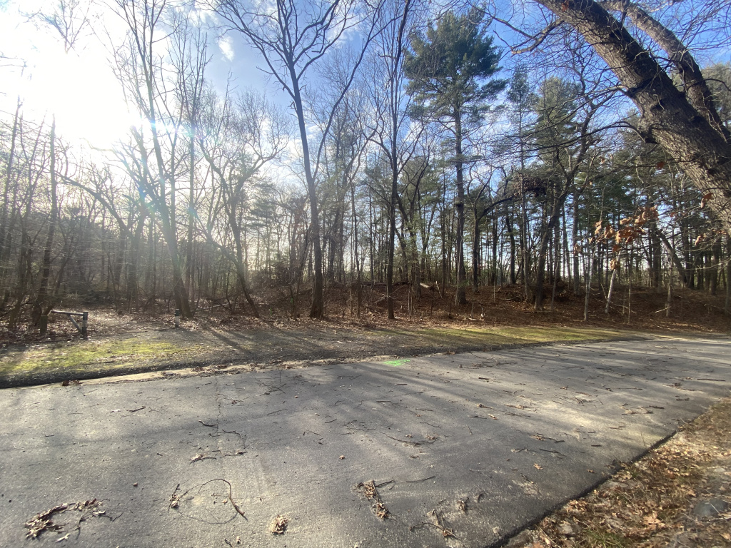 Pomps Pond Parking Area